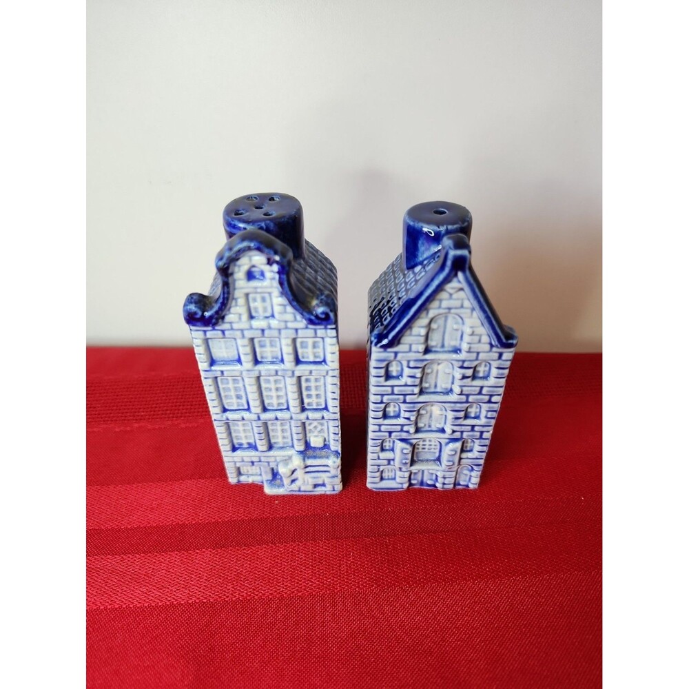 Vtg Hand Painted Delft Blue Canal House Salt & Pepper Shakers Set - Crown Marked